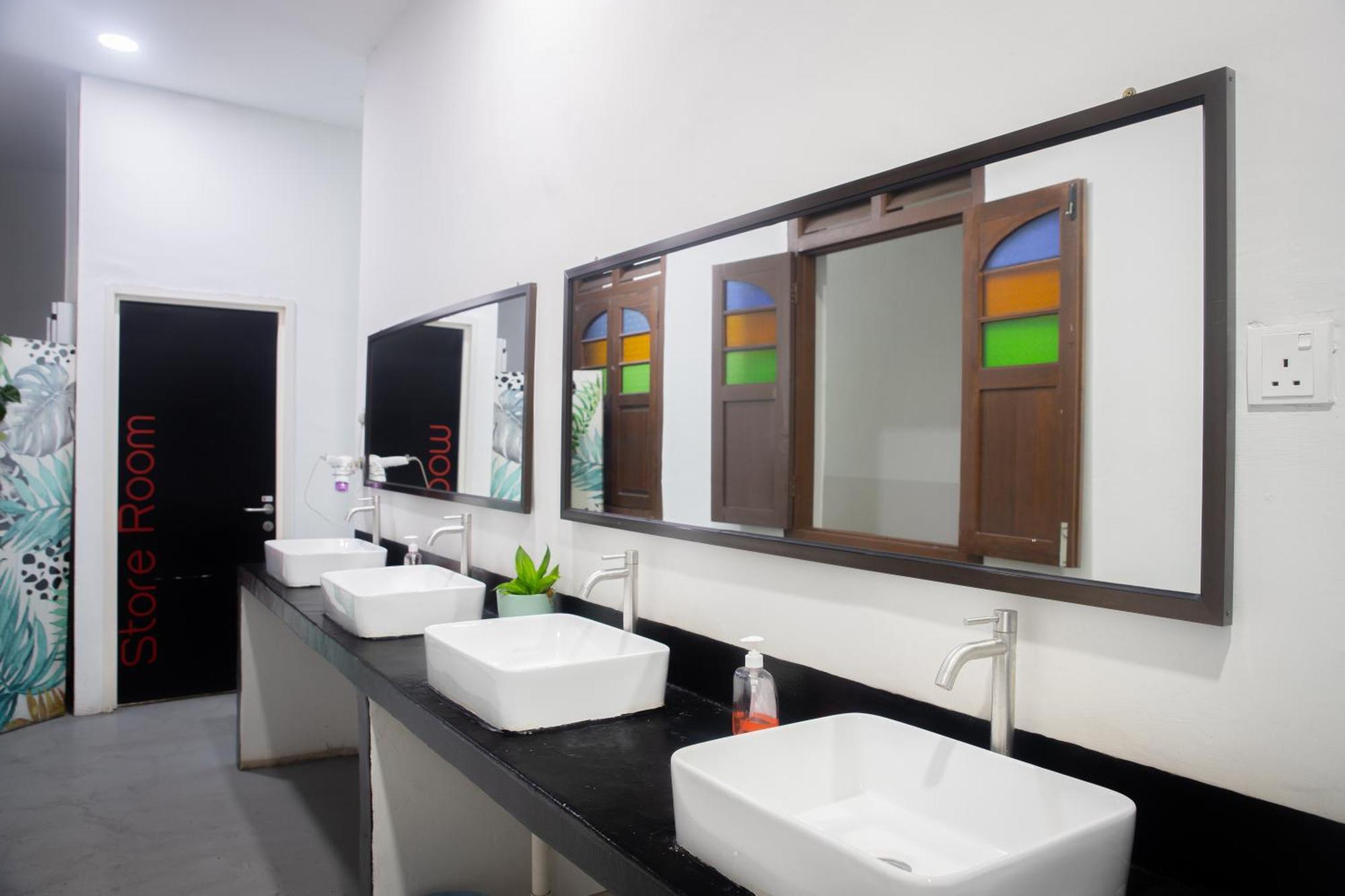 Sleep Here Hostel, Melaka Bagian luar foto